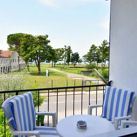 Sea View In Appartement Umag